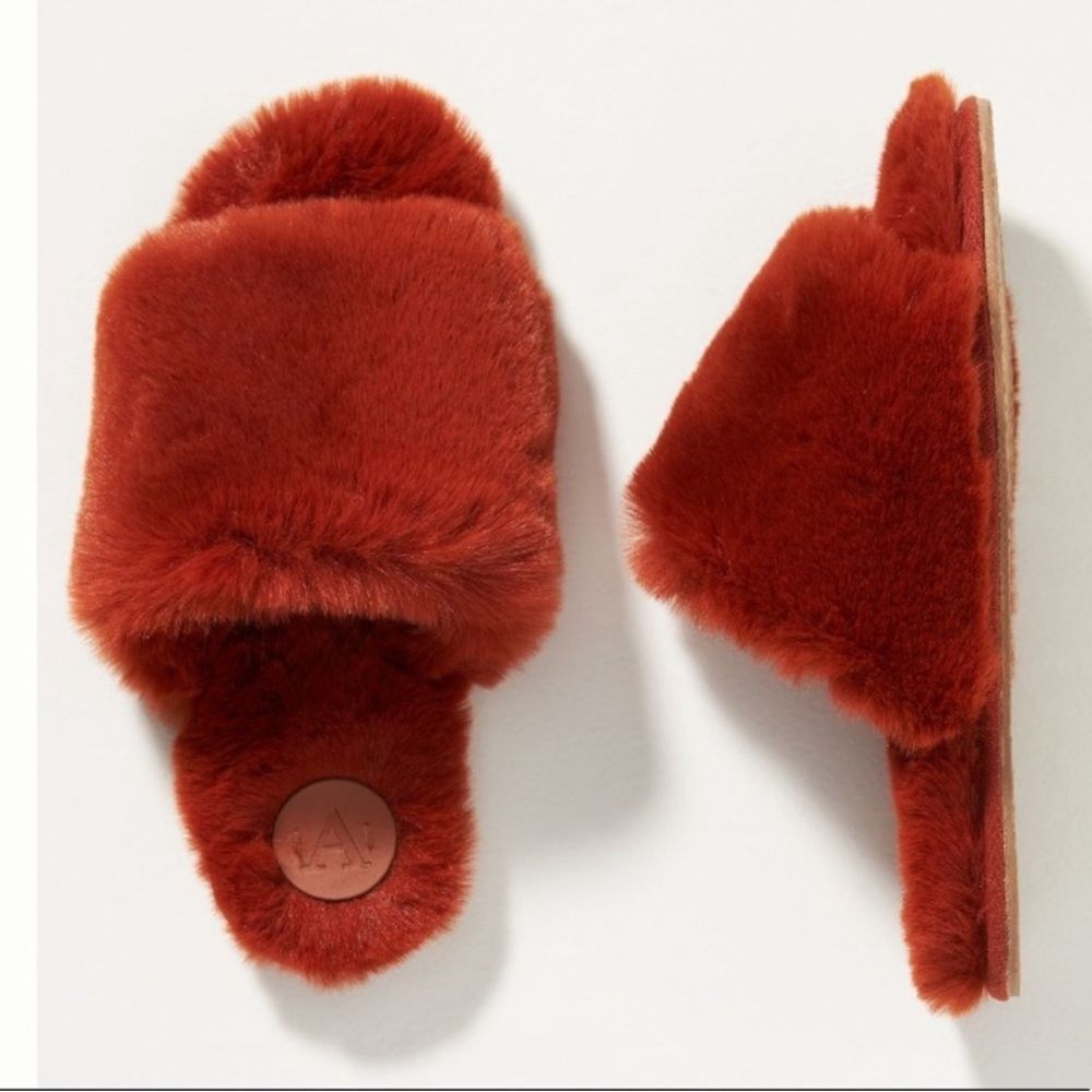 Anthropologie faux fur slippers plush slip on burnt orange S/M 6 / 7